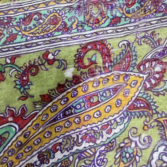 Purple Paisley Silk Scarf 42" X 42" Shirt * Skirt * Swim Suit Cover-Up - Picture 9 of 12